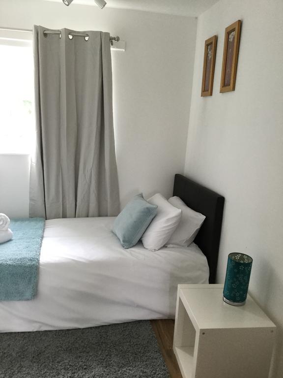 4 Bed House Next To Basildon Town Centre Vila Exterior foto