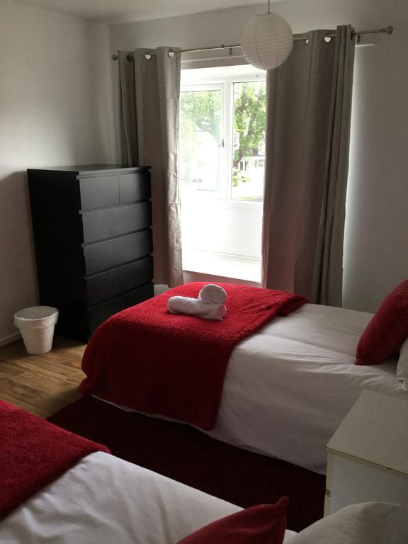 4 Bed House Next To Basildon Town Centre Vila Exterior foto