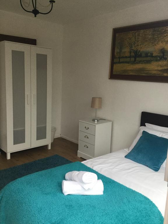 4 Bed House Next To Basildon Town Centre Vila Exterior foto