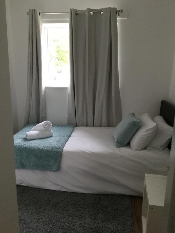 4 Bed House Next To Basildon Town Centre Vila Exterior foto