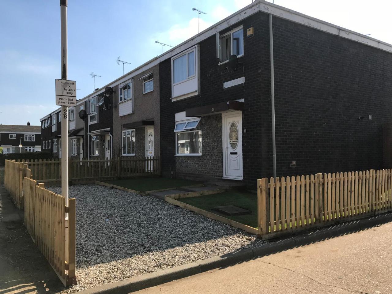 4 Bed House Next To Basildon Town Centre Vila Exterior foto